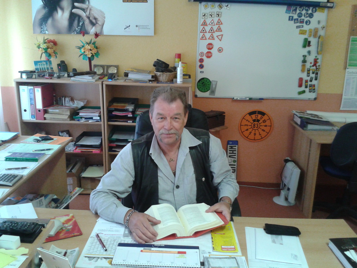 Bilder Fahrschule Am Banter Kreuz Inh. Uwo Pordo