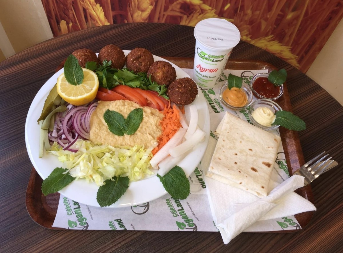 Bilder Veganland Cigköfte