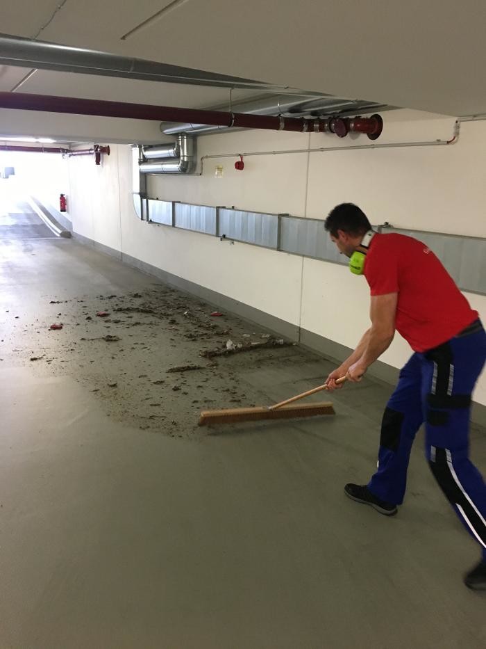 Bilder Gebäudereinigung Kwick
