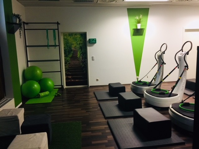 Bilder AvT Fitness, Vibrationstraining auf der Power Plate