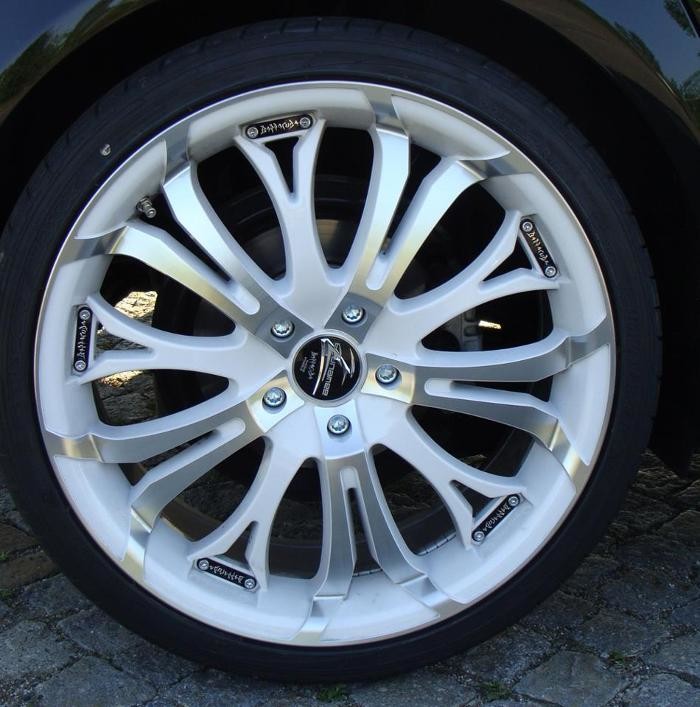Bilder Tuner-Store L.E.