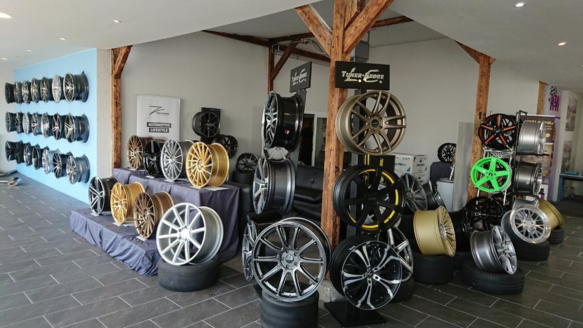 Bilder Tuner-Store L.E.