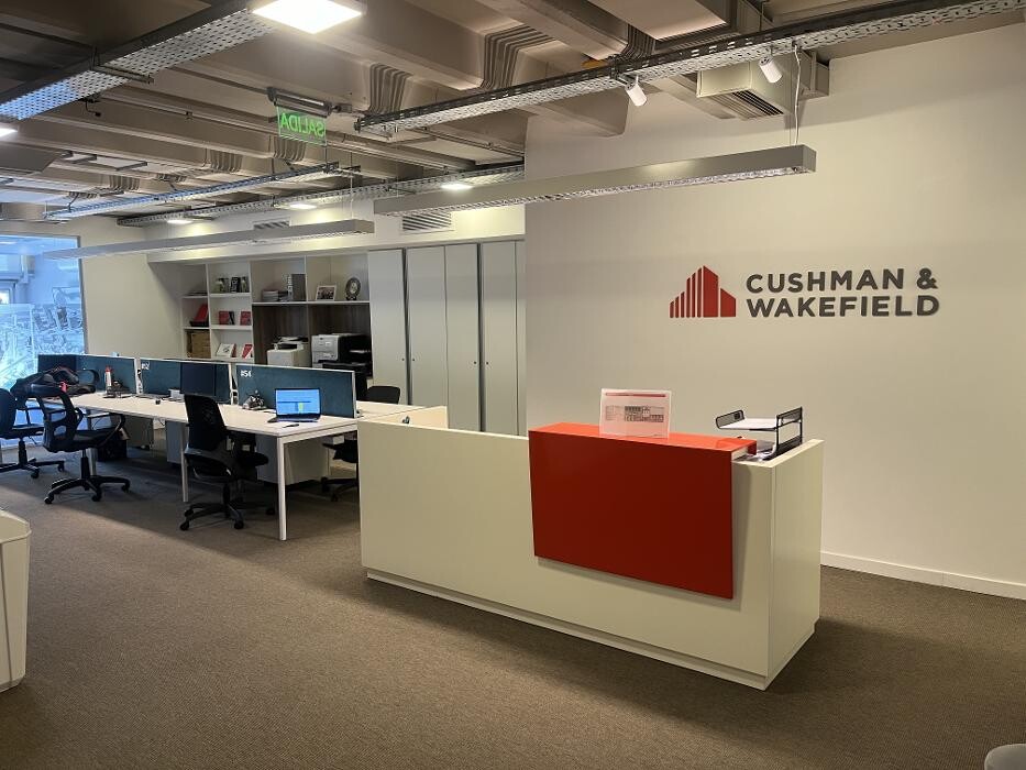 Images Cushman & Wakefield - Commercial Real Estate Services