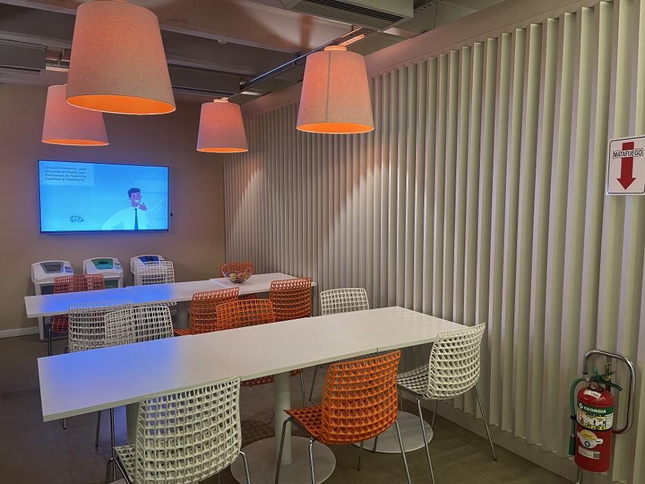 Images Cushman & Wakefield - Commercial Real Estate Services