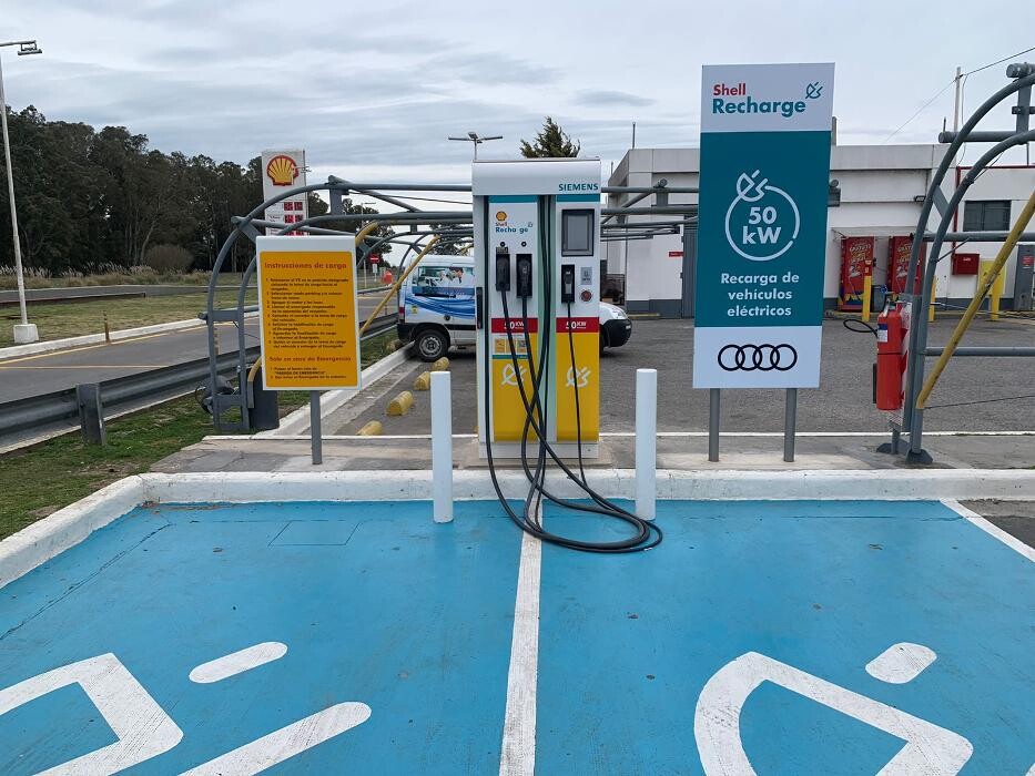 Images Shell Recharge Charging Station