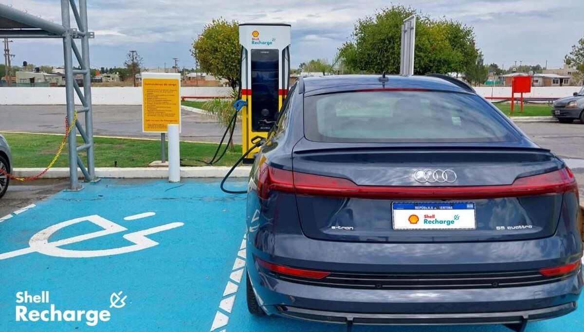 Images Shell Recharge Charging Station