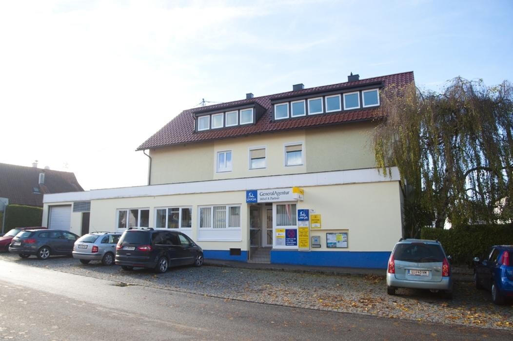 Bilder UNIQA GeneralAgentur Möstl & Partner & Kfz Zulassungsstelle