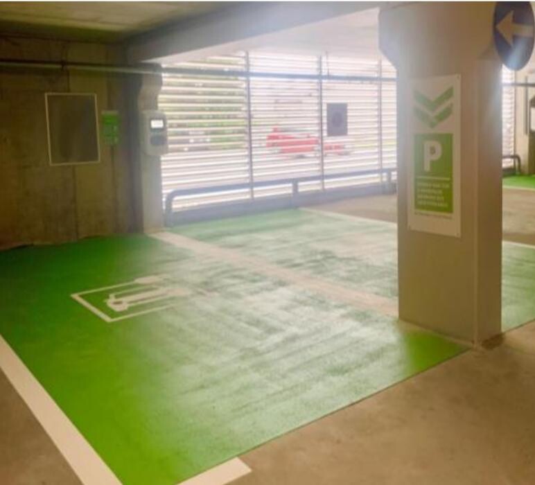 Bilder Apcoa Charging Station