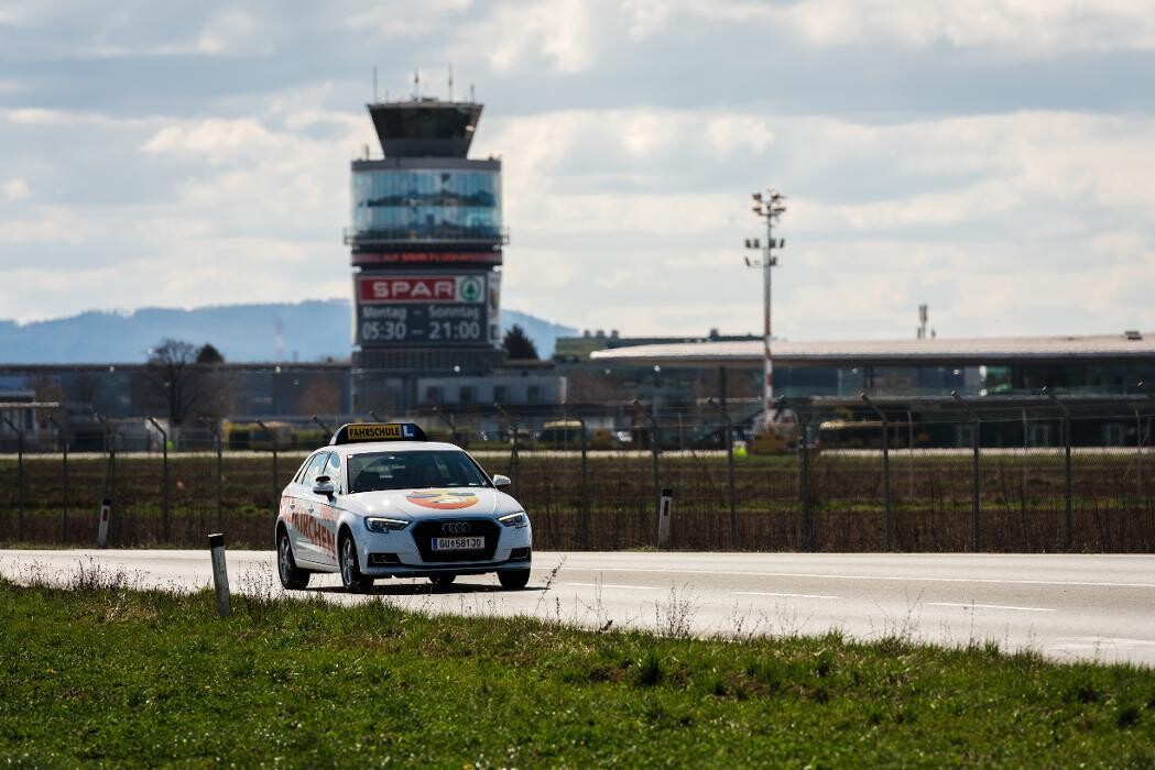 Bilder Fahrschule Mayer Feldkirchen