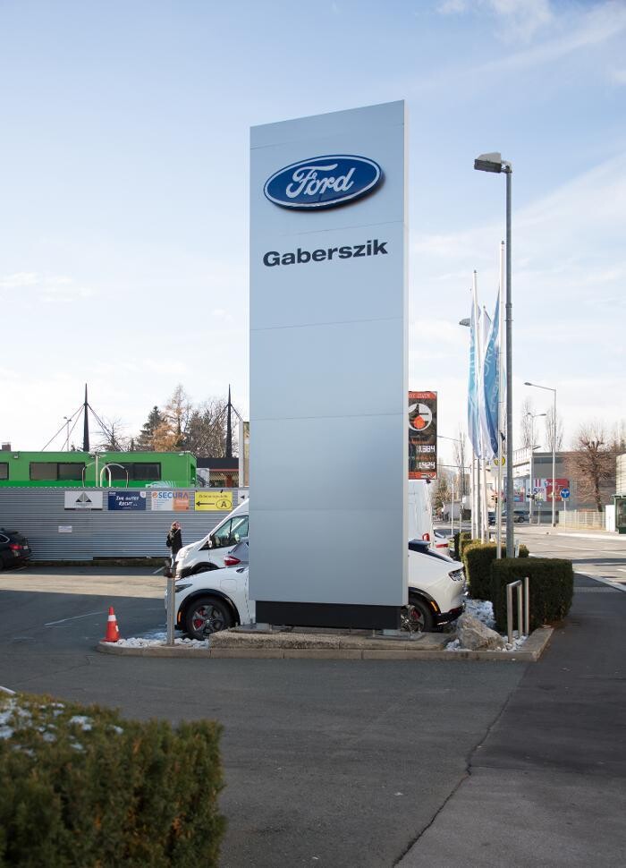 Bilder Autohaus FORD Gaberszik | Showroom & Verkauf