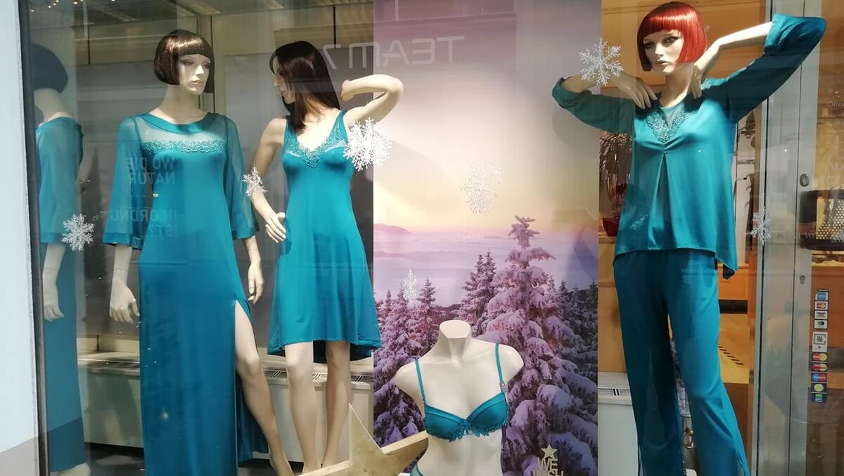 Bilder Frauenheil-Dessous