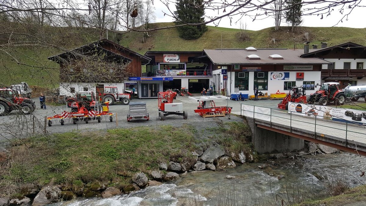 Bilder Landtechnik Fleckl GmbH