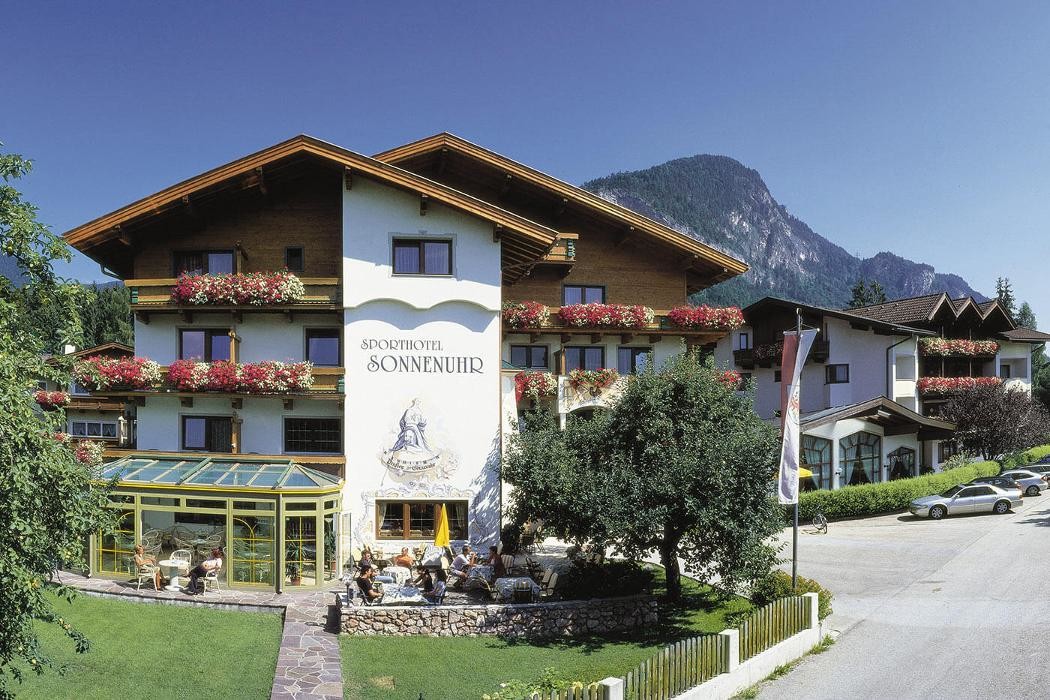 Bilder Hotel & Restaurant Sonnenuhr ****