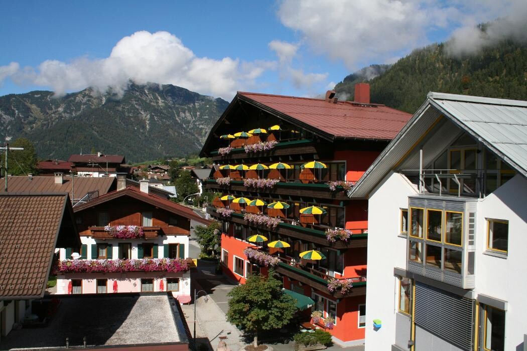 Bilder Hotel Tiroler ADLER - bed and breakfast in Waidring