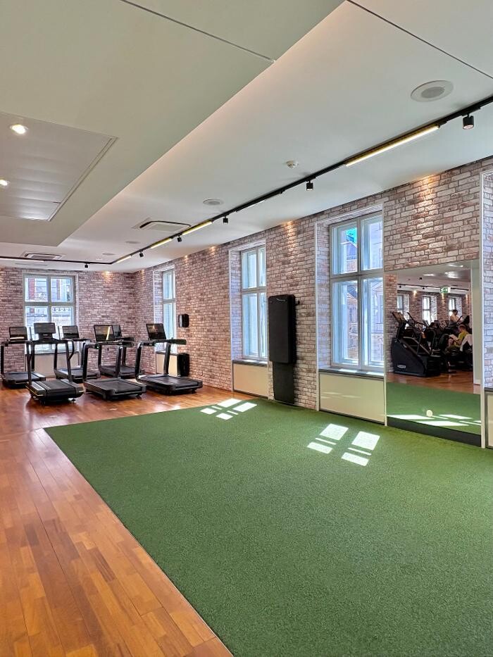 Bilder Holmes Place Börseplatz