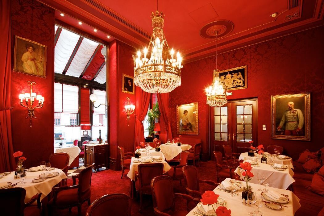 Bilder Restaurant Rote Bar