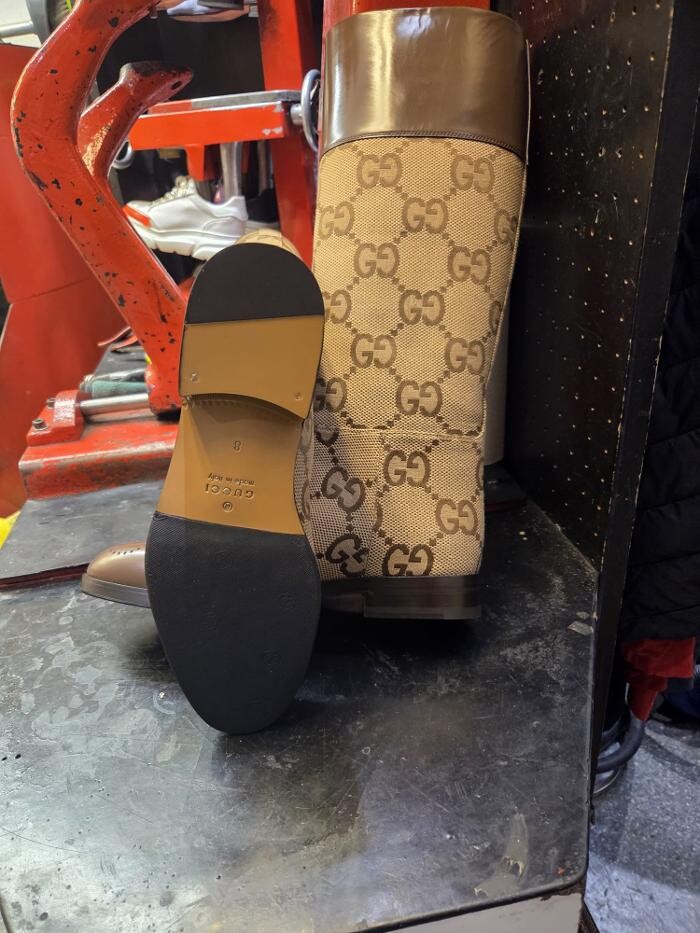 Bilder MISTER MINIT - Schlüssel & Schuhreparatur & GLS Packetdienst