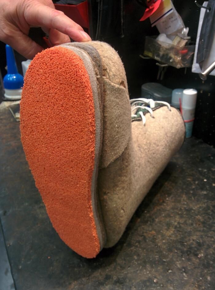 Bilder MISTER MINIT - Schlüssel & Schuhreparatur & GLS Packetdienst