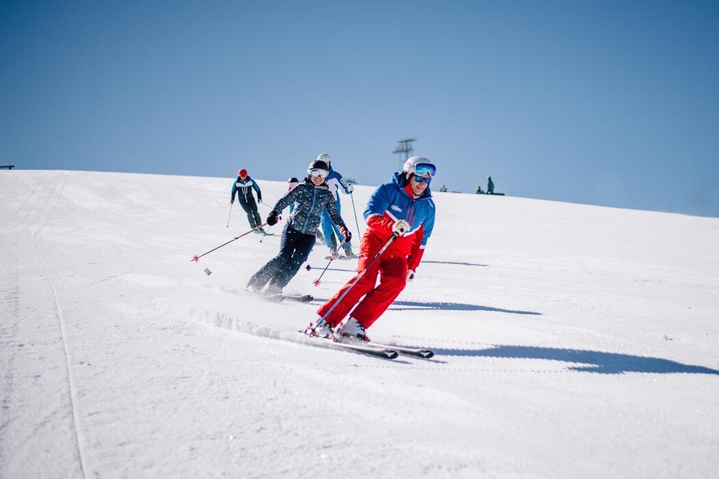 Bilder SKISCHULE Sturm + INTERSPORT Sturm