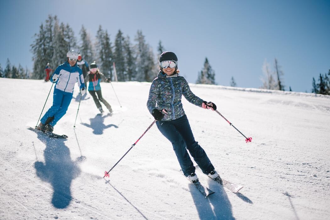 Bilder SKISCHULE Sturm + INTERSPORT Sturm