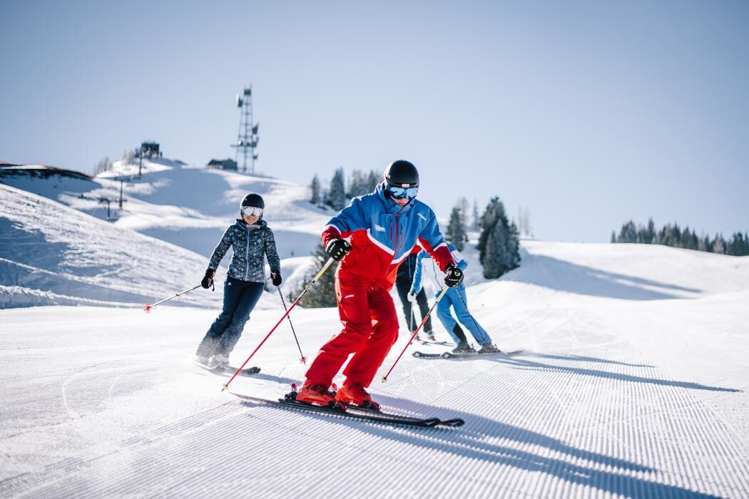 Bilder SKISCHULE Sturm + INTERSPORT Sturm