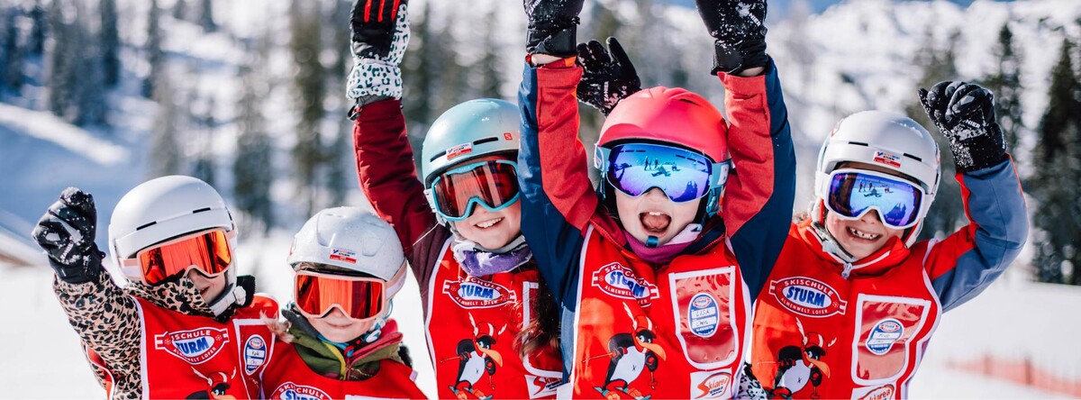 Bilder SKISCHULE Sturm + INTERSPORT Sturm