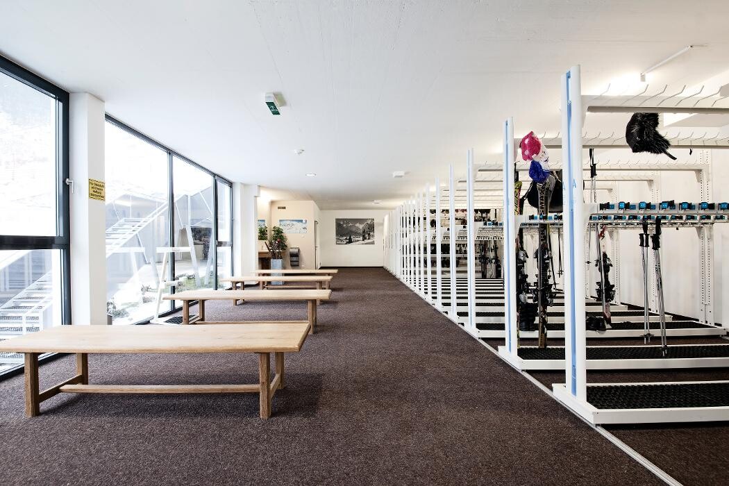 Bilder SKISCHULE Sturm + INTERSPORT Sturm