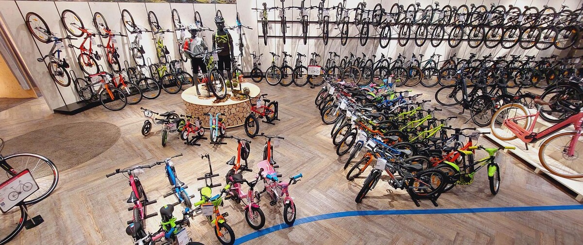 Bilder INTERSPORT Tscherne SCS Vösendorf