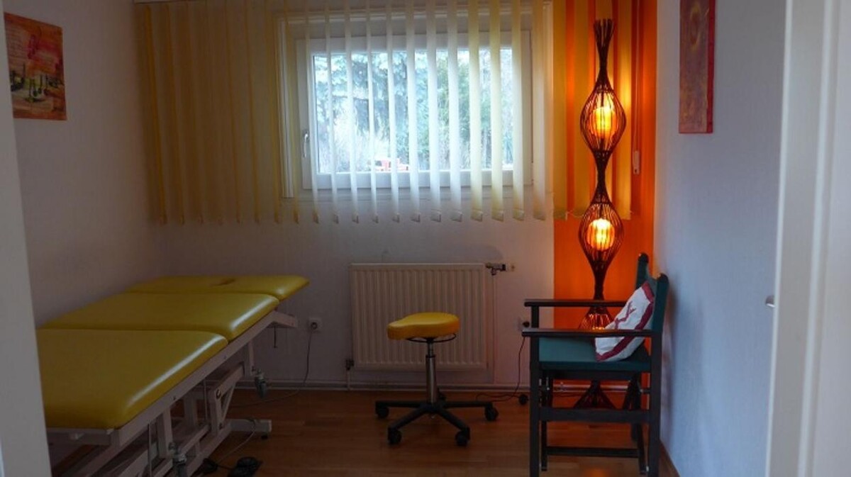 Bilder Praxis für Physiotherapie - Psychotherapie - Tanztherapie