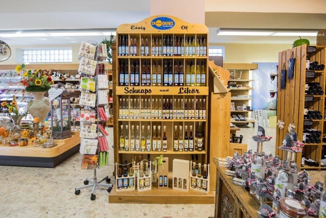 Bilder Weine-Edelbrände-Tabak Johann Gumpold