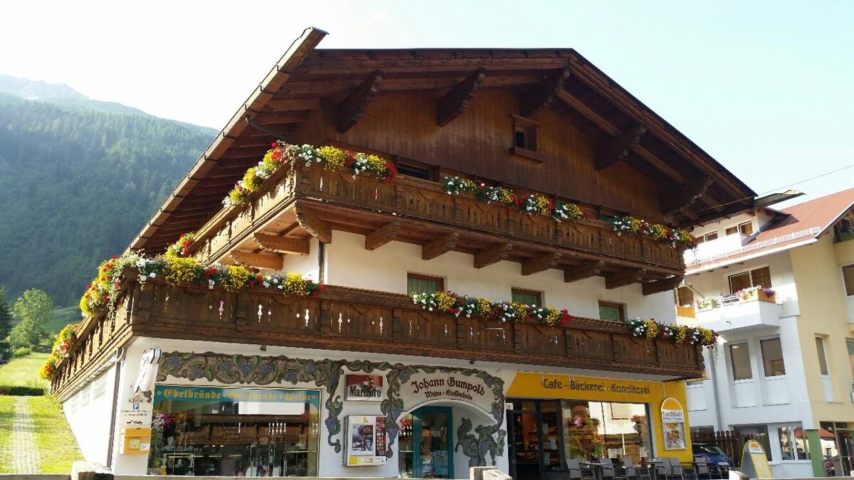 Bilder Weine-Edelbrände-Tabak Johann Gumpold