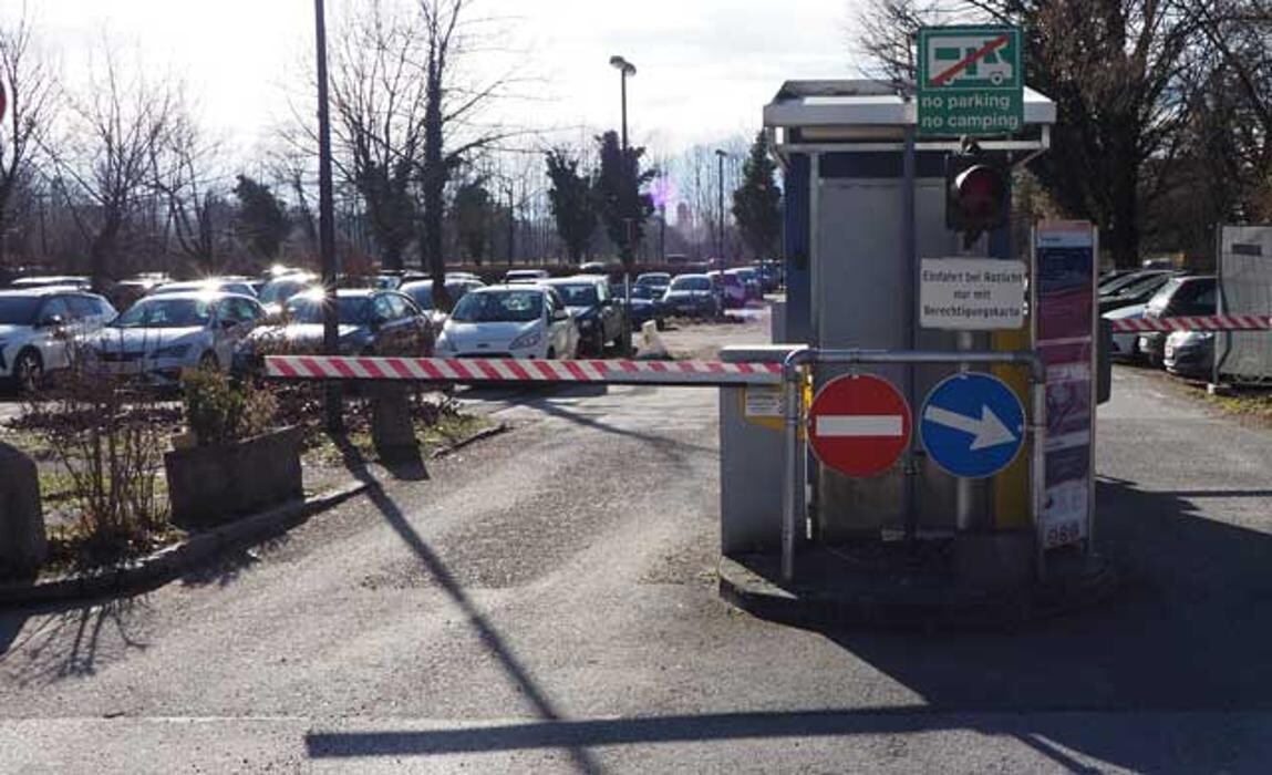 Bilder CONTIPARK Parkplatz Akademieplatz