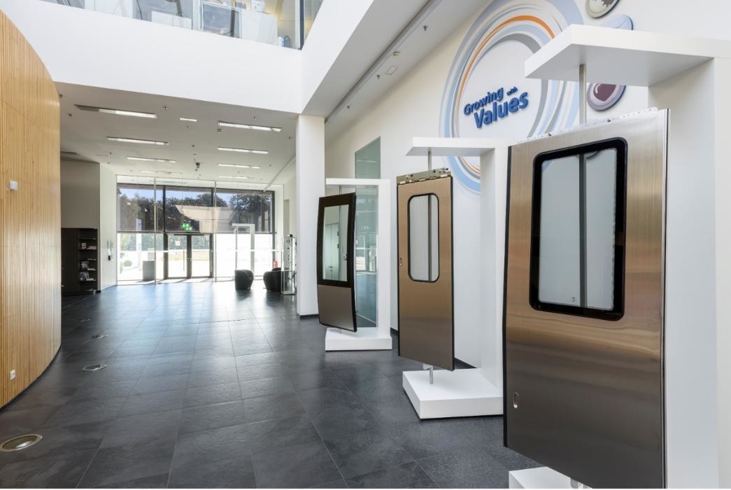 Bilder Knorr-Bremse GmbH Division IFE Automatic Door Systems