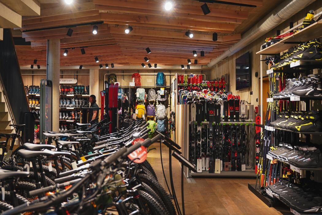 Bilder INTERSPORT Glanzer Längenfeld