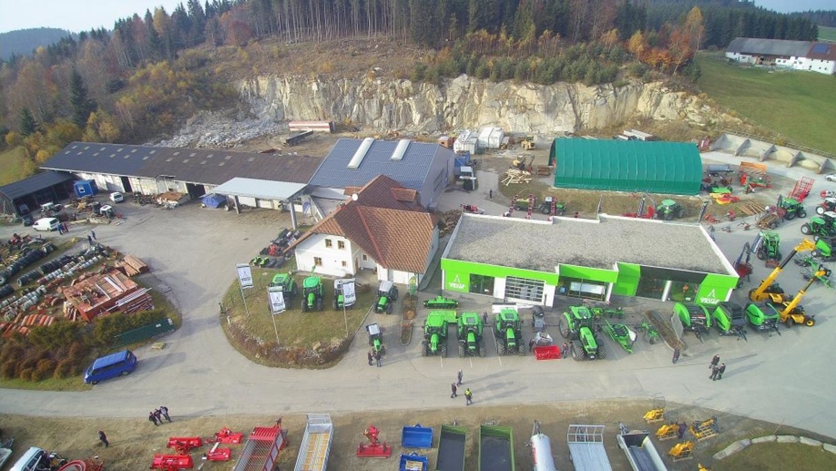 Bilder Leutgeb GmbH - Landtechnik - Transporte - Baggerungen - Baustoffe