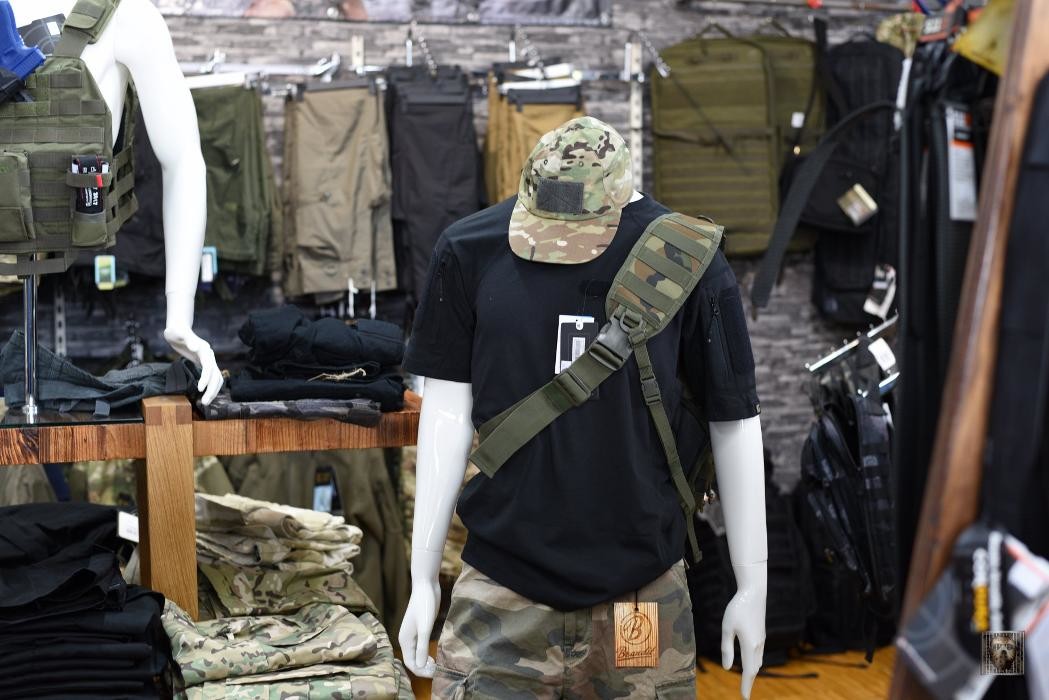 Bilder Lehmann Army & Survival Shop Hard