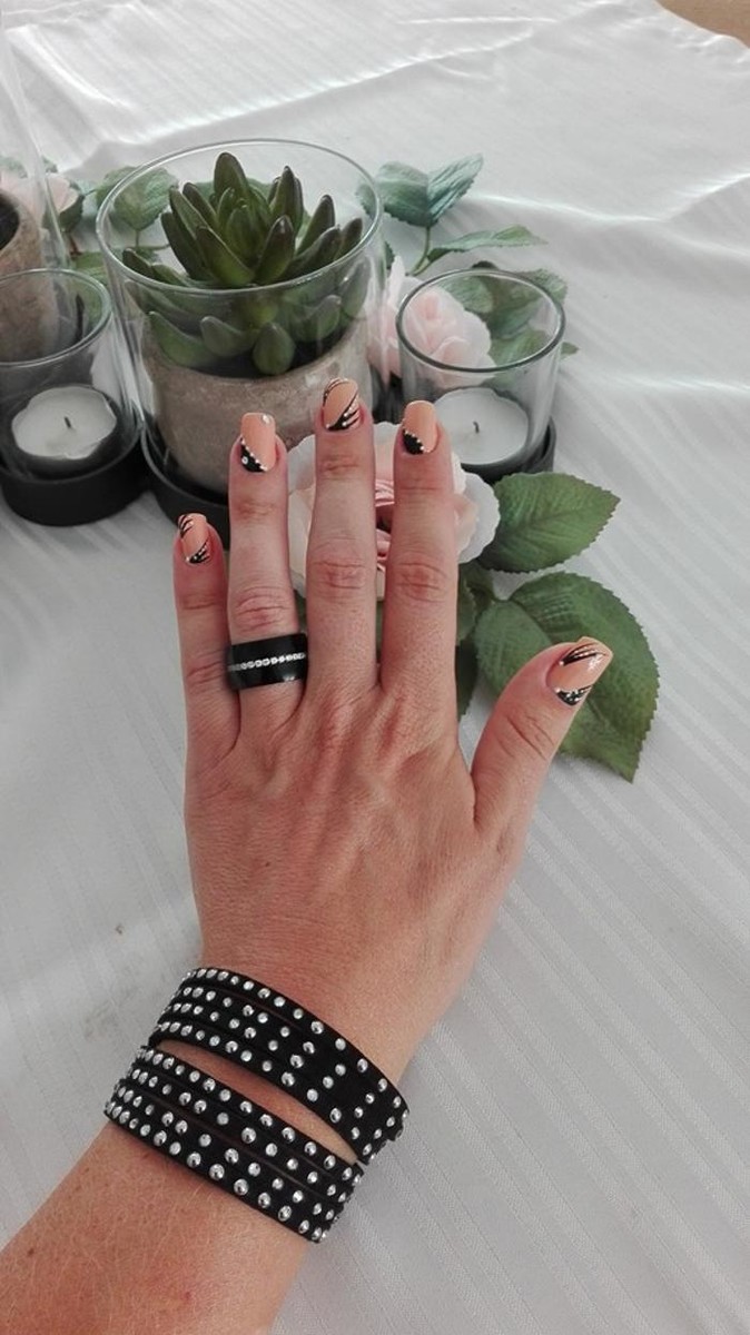 Bilder Nagelstudio - Black & White Sky