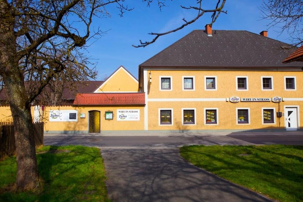 Bilder Gasthaus Wirt in Straß