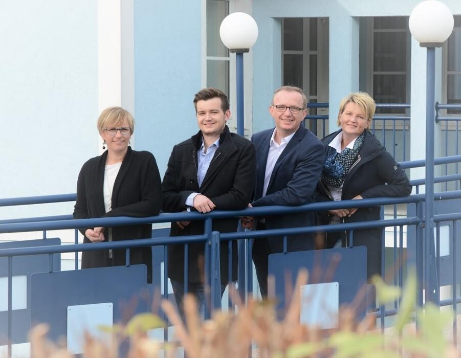 Bilder UNIQA GeneralAgentur Reitbauer & Partner GmbH & Kfz Zulassungsstelle