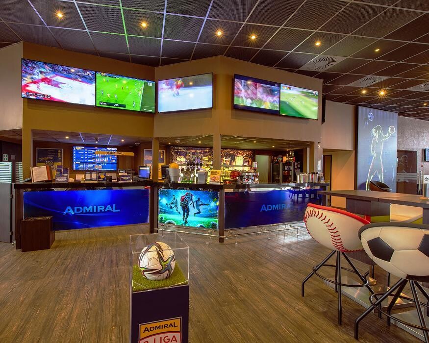 Bilder ADMIRAL Sportsbar Hommerson