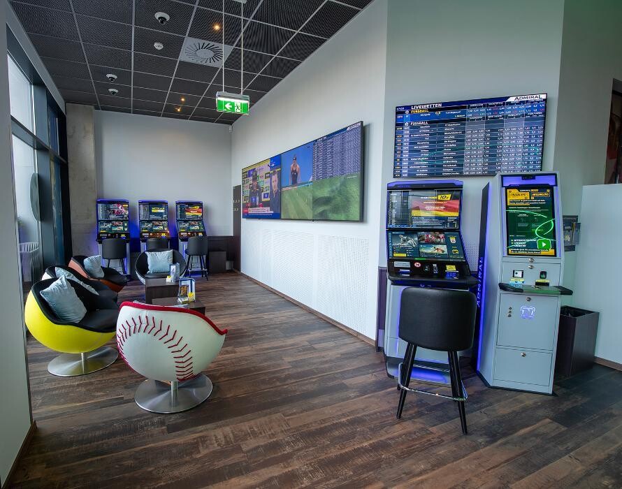 Bilder ADMIRAL Sportsbar NOVO Park