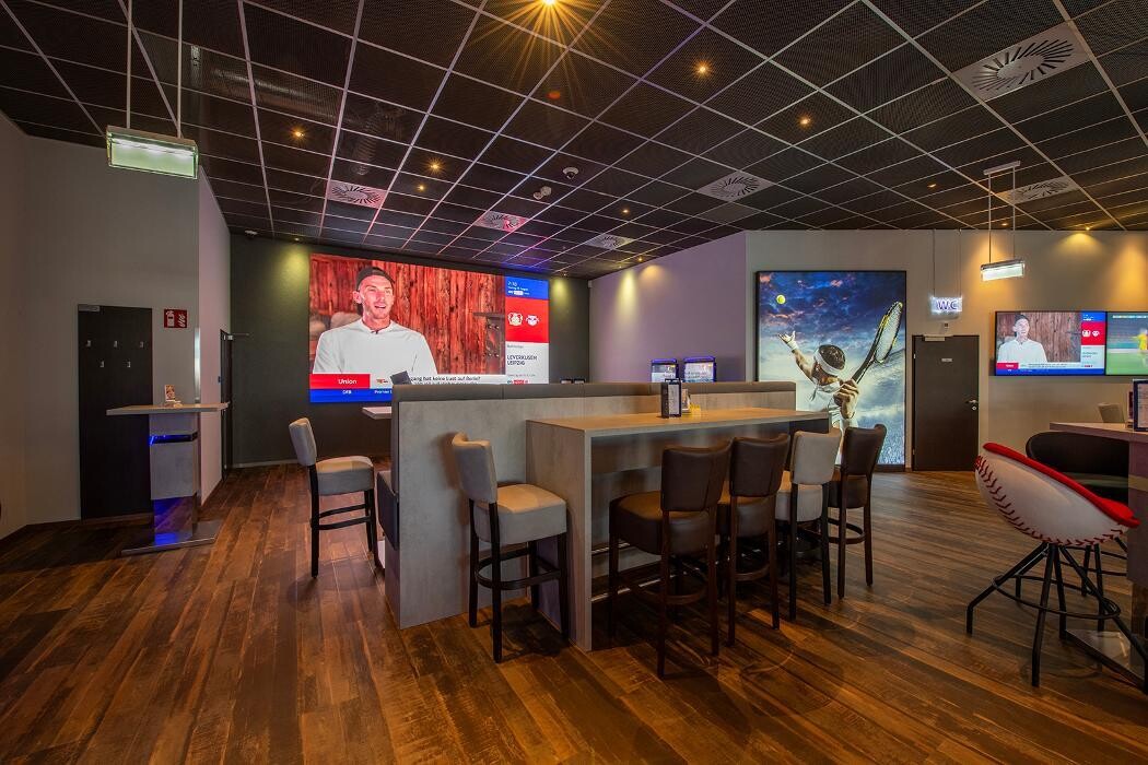 Bilder ADMIRAL Sportsbar NOVO Park