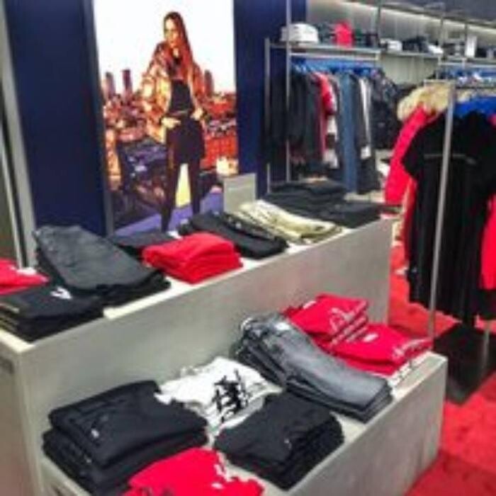 Bilder 2brands Tommy Jeans & Calvin Klein Jeans - Stadtgalerien Schwaz