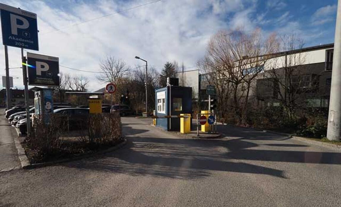Bilder CONTIPARK Parkplatz Petersbrunnhof