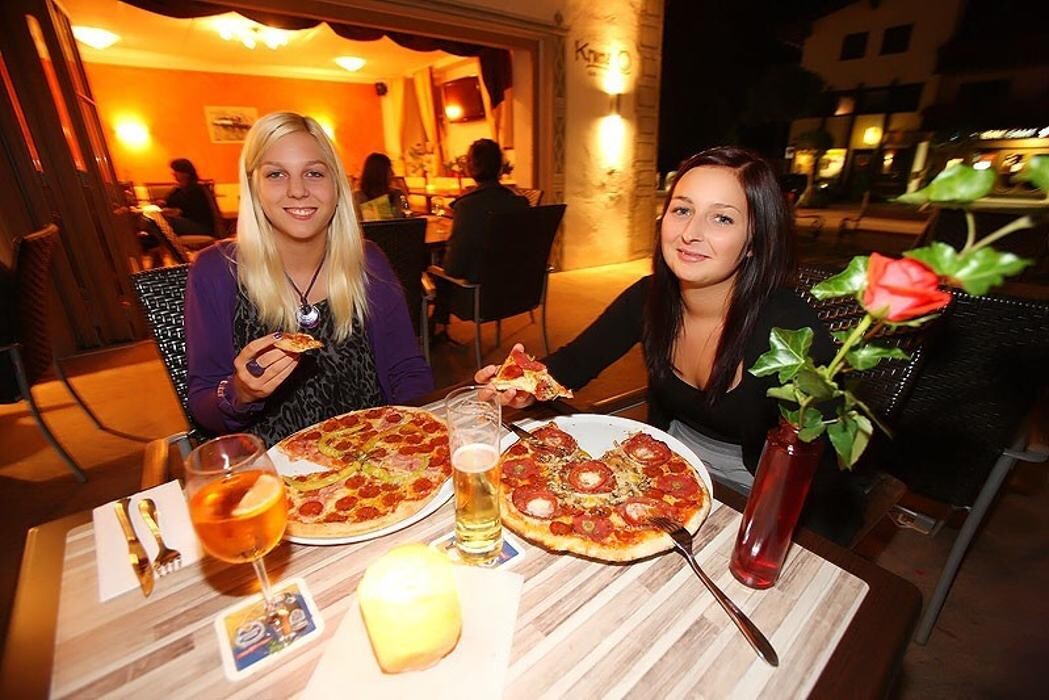 Bilder Pizzeria Kruma Bar Cafe