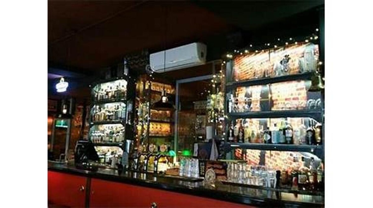 Bilder Isaacs International Pub