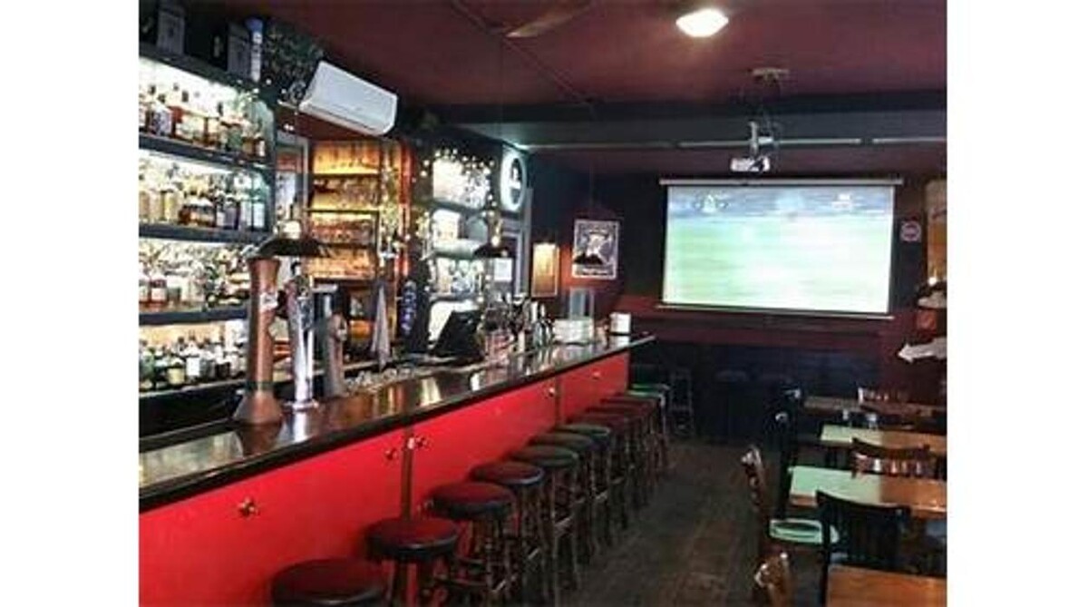 Bilder Isaacs International Pub