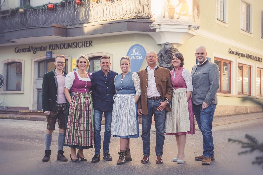 Bilder UNIQA GeneralAgentur VA RUNDUMSICHER OG & Kfz Zulassungsstelle