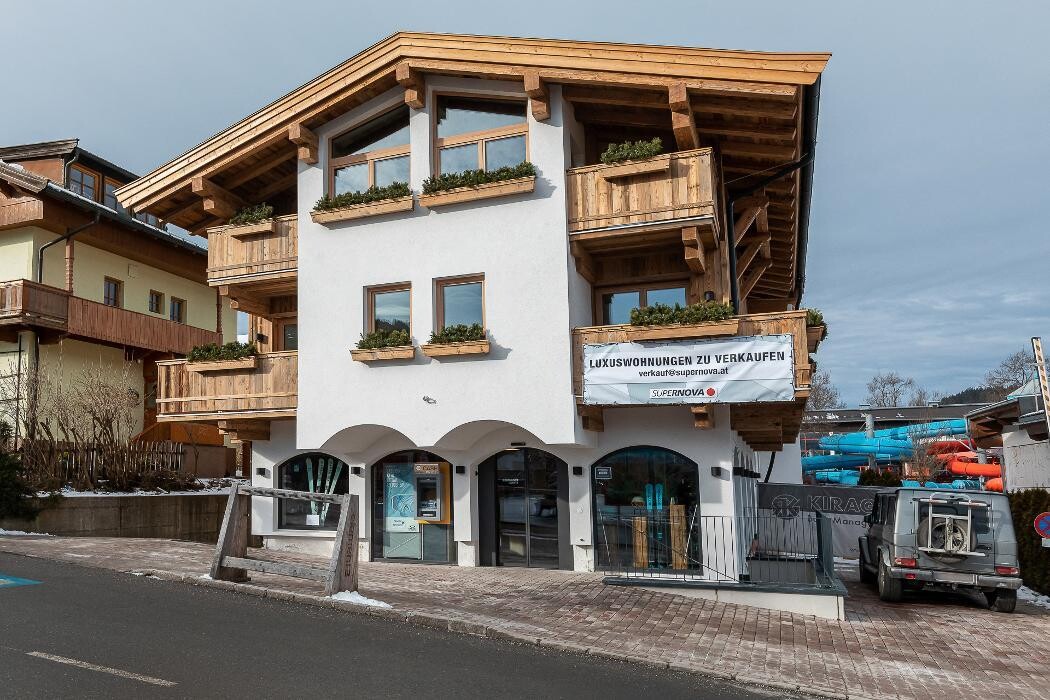 Bilder Skiverleih Kitzbühel Hahnenkammbahn Talstation -20% bei Onlinebuchung