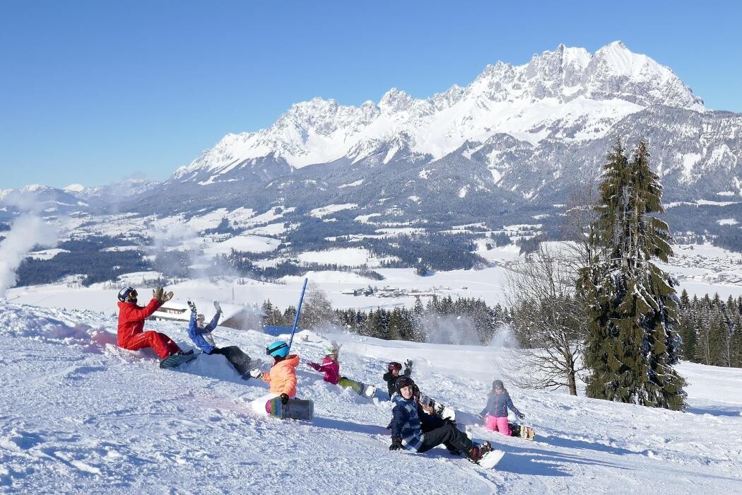 Bilder Skischule St. Johann in Tirol & Skiverleih Sport 2000 St. Johann in Tirol